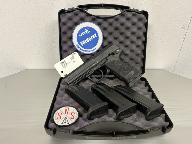 Heckler & Koch HK USP Standard .45Auto